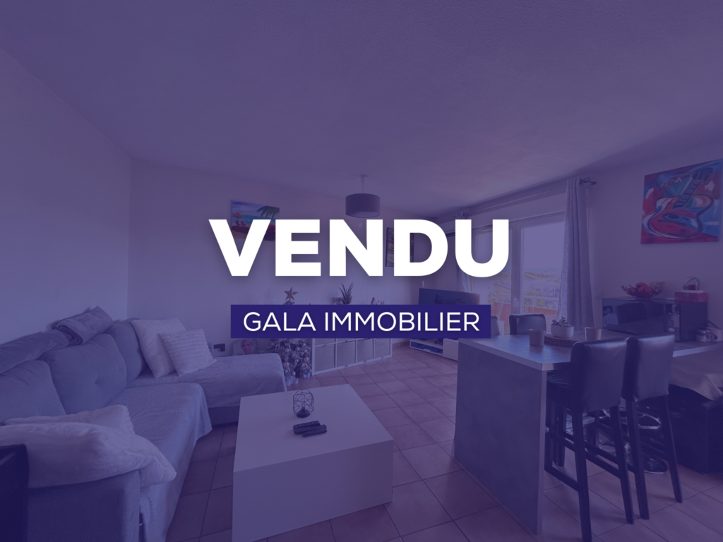 Appartement T3 avec terrasse dans un immeuble sécurisé.