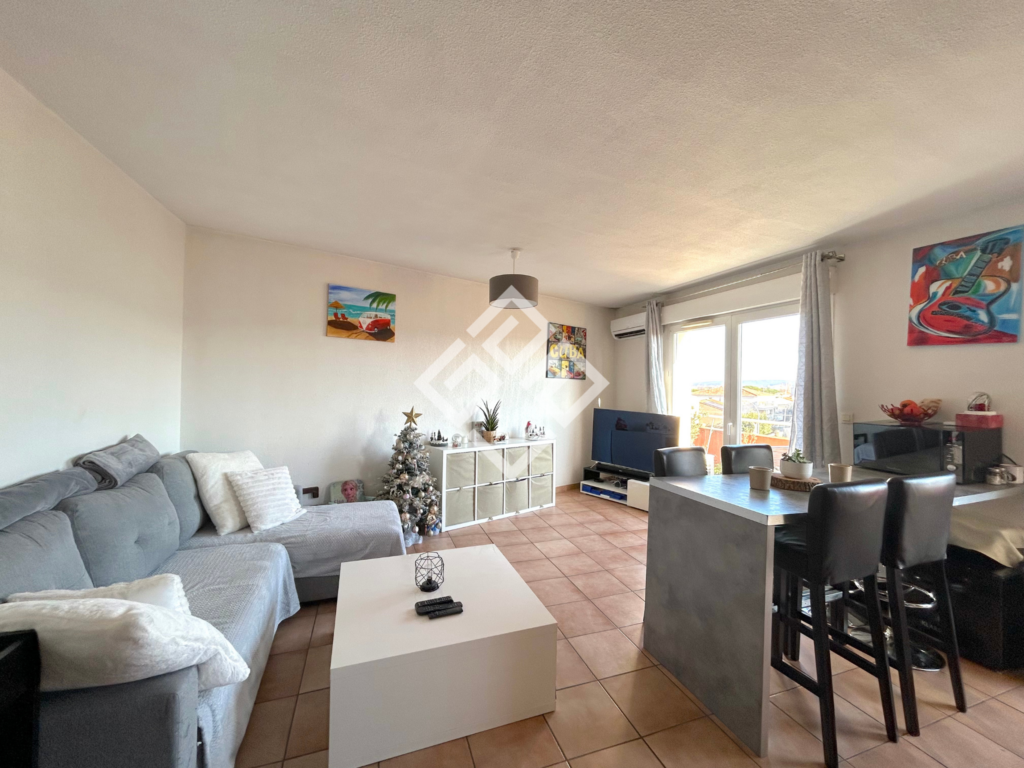 Appartement T3 avec terrasse dans un immeuble sécurisé,