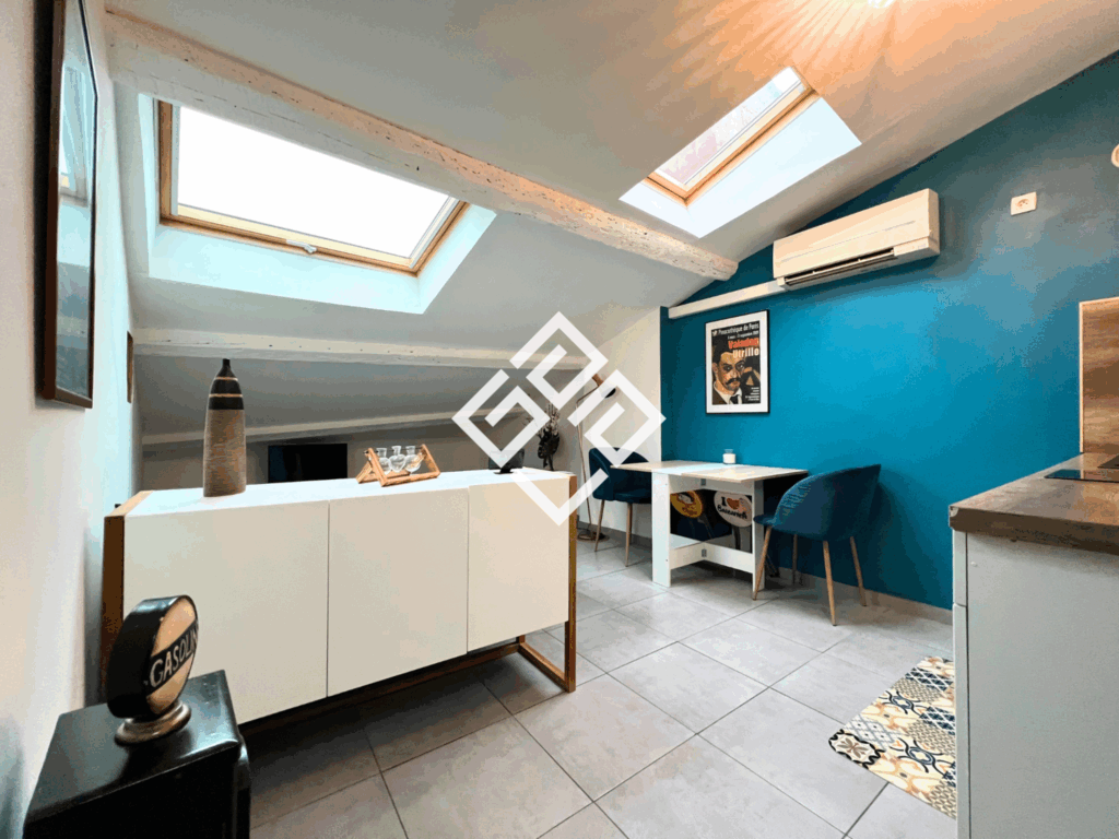 Bel appartement de 60m2 au sol.
