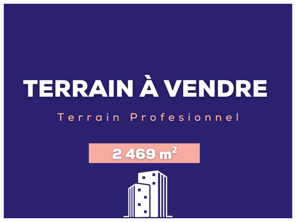 Terrain à usage professionnel   2 469 m2 en zone 2AU   Envir
