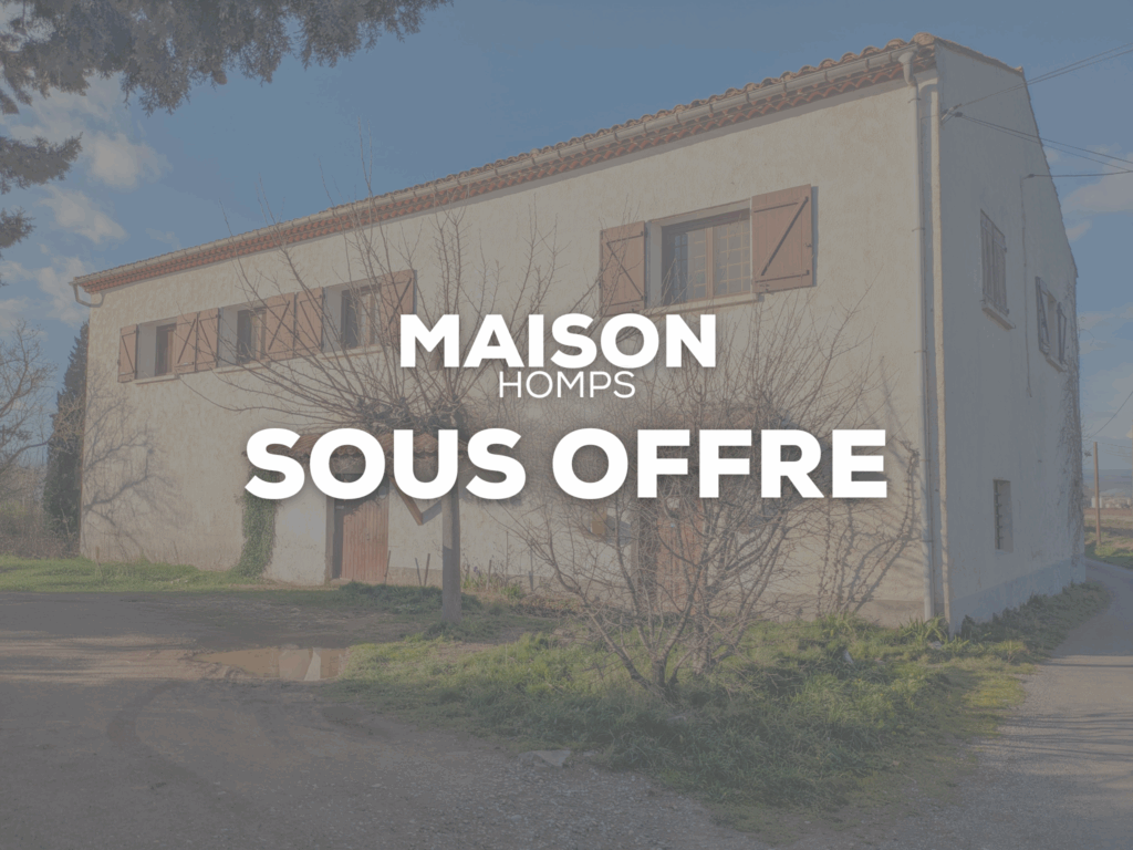 Une propriété de 280 m2 sur 5 000 m2 de terrain avec piscine