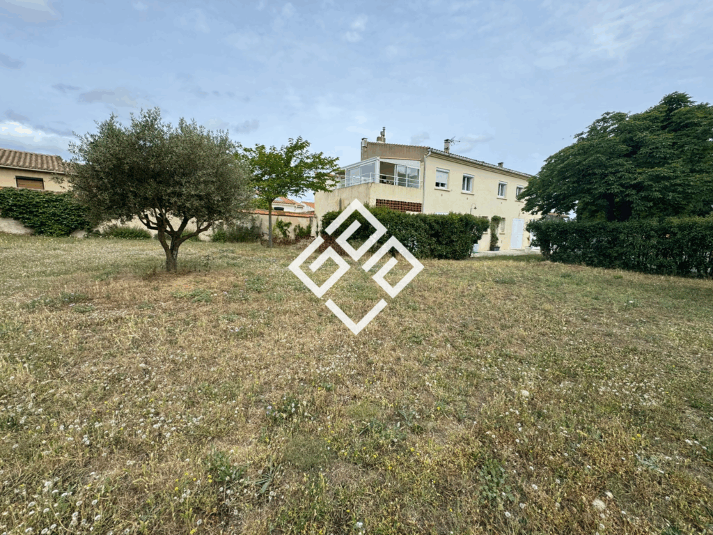 Maison 120m2 avec grand garage et terrain constructible
