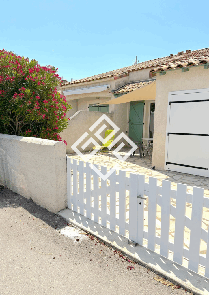Maison avec terrasse en bord de Mer