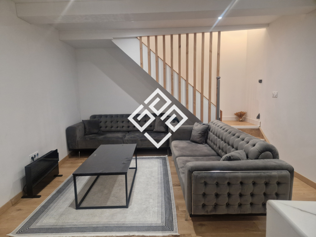 Maison de village rénovée à quelques minutes de Narbonne.