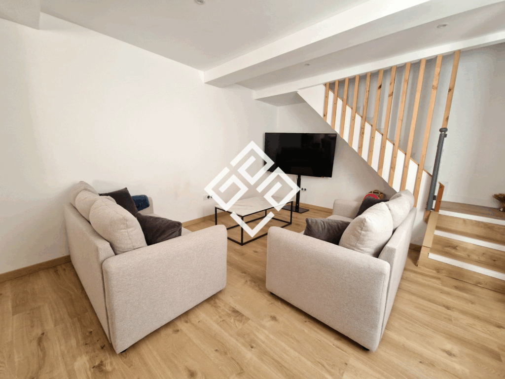 Maison de village rénovée à quelques minutes de Narbonne.