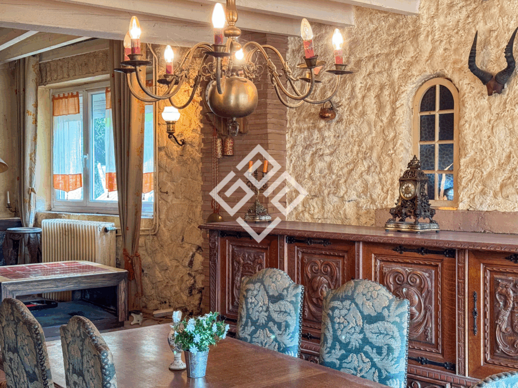 Maison de caractère au coeur d’un lieu insolite   GALA IMMOBI