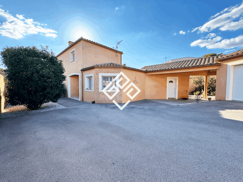 Villa contemporaine avec piscine à Narbonne