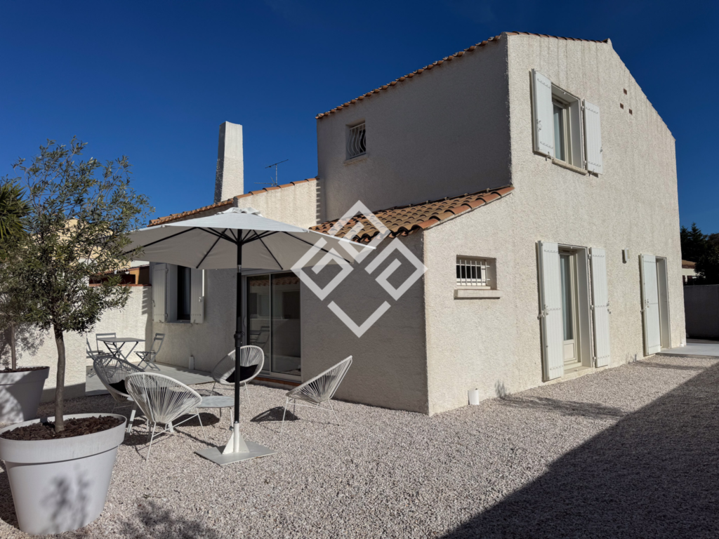 Magguy- Maison en centre-ville, Charme et emplacement privi