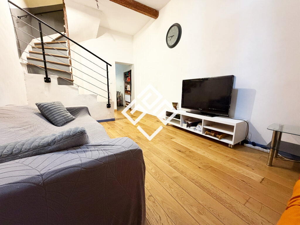 Immeuble 100 m2   Spécial Investisseur