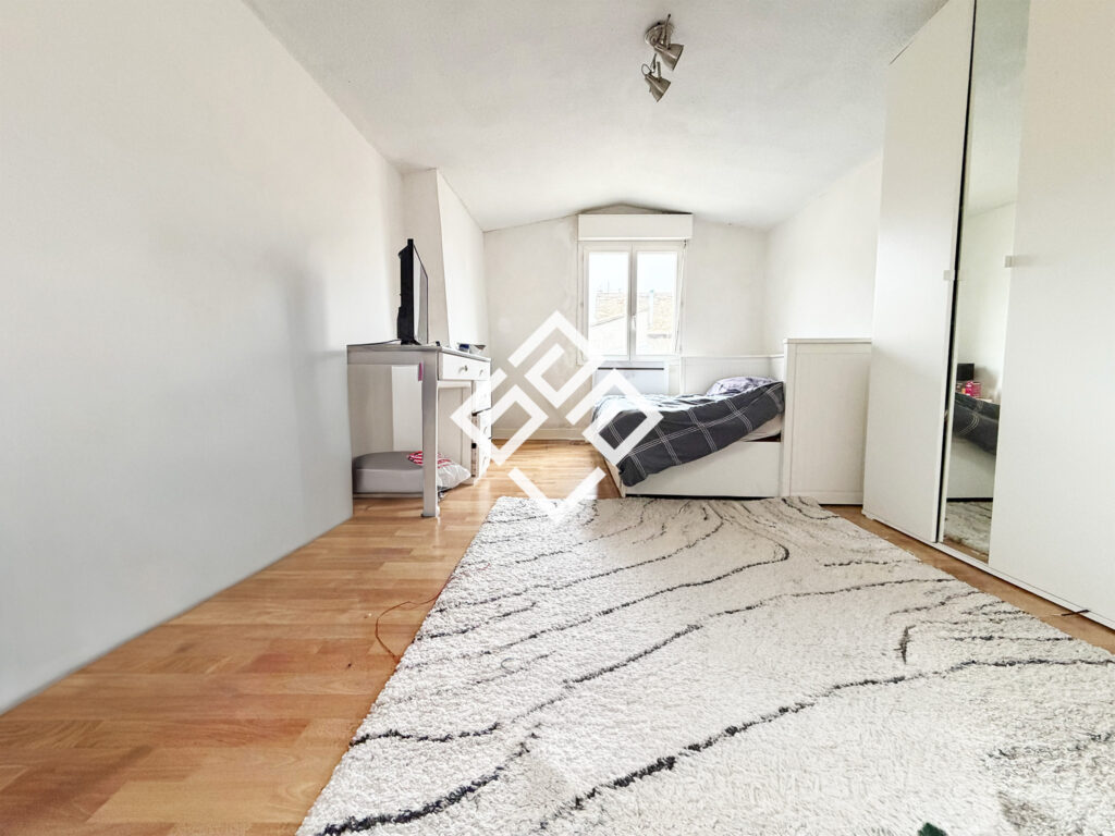 Immeuble 100 m2   Spécial Investisseur