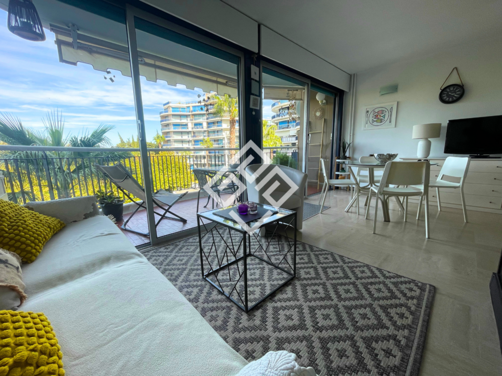 Appartement avec terrasse vue dégagée