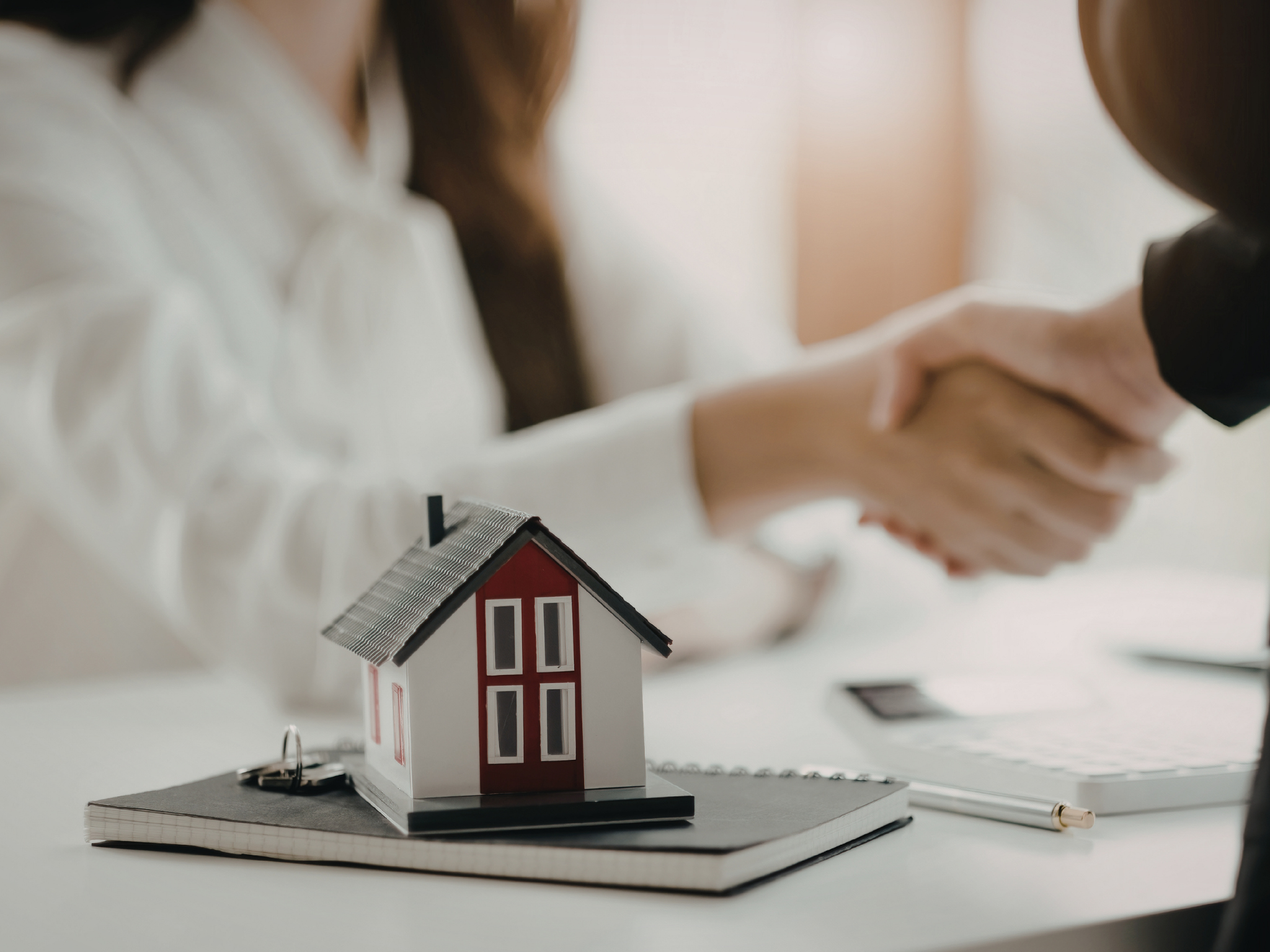 Investissement immobilier Narbonne : prix accessibles, fort potentiel locatif, cadre de vie exceptionnel. GALA Patrimoine t'accompagne pour structurer ton projet.