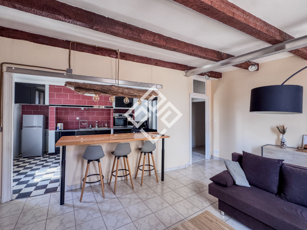 ARTHUR   T2 avec garage en centre-ville