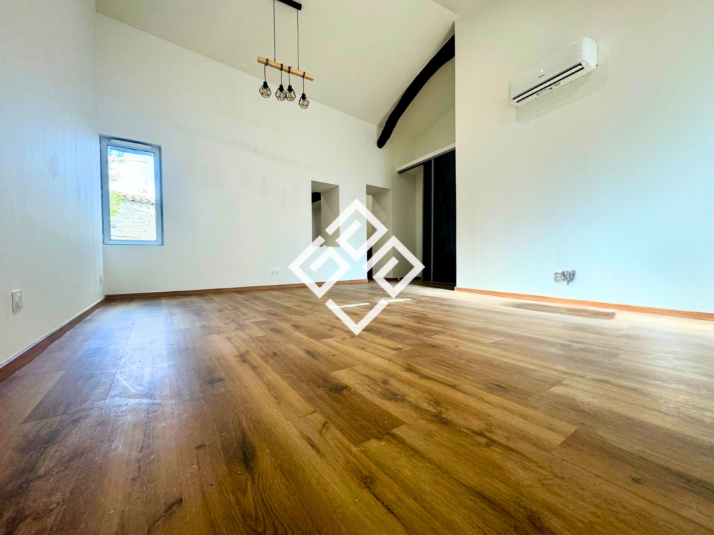 Maison de Village Rénovée avec Charme à 15 min de Narbonne