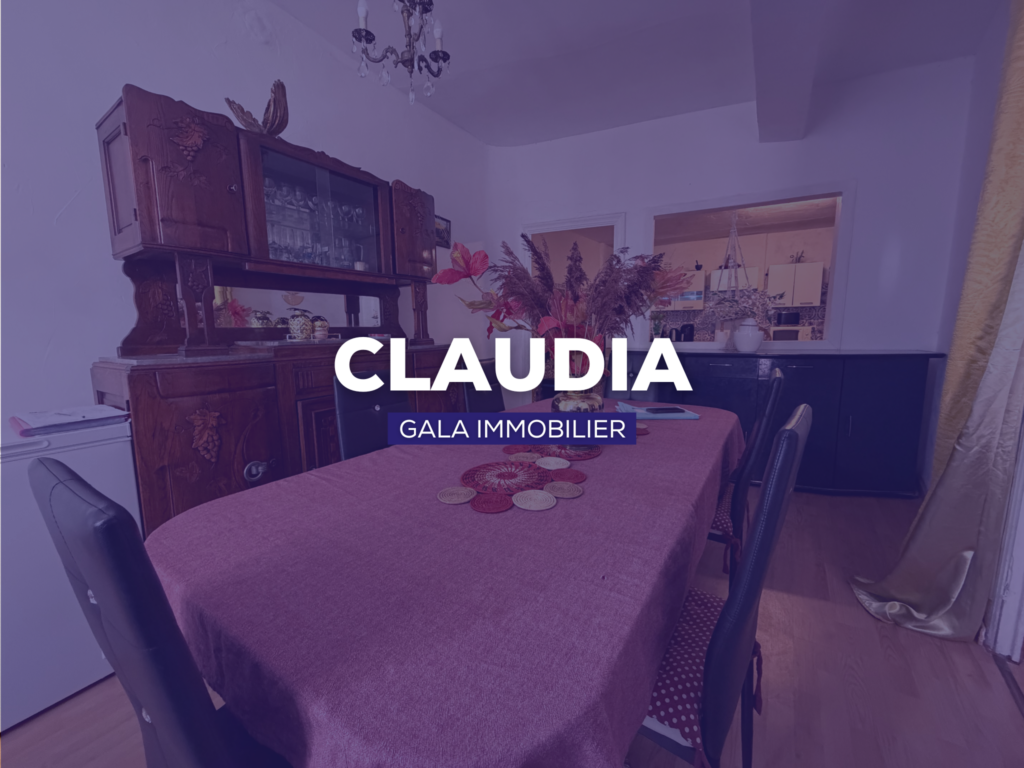 Maison de village de 240 M2 avec extérieur.